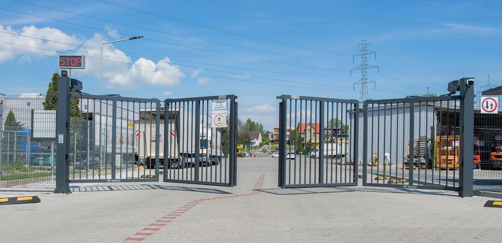 Cancello industriale per area produttiva e logistica